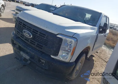 2023 Ford F-250 Xl из США, поврежденный, VIN 1FT7X2BA0PEC70516